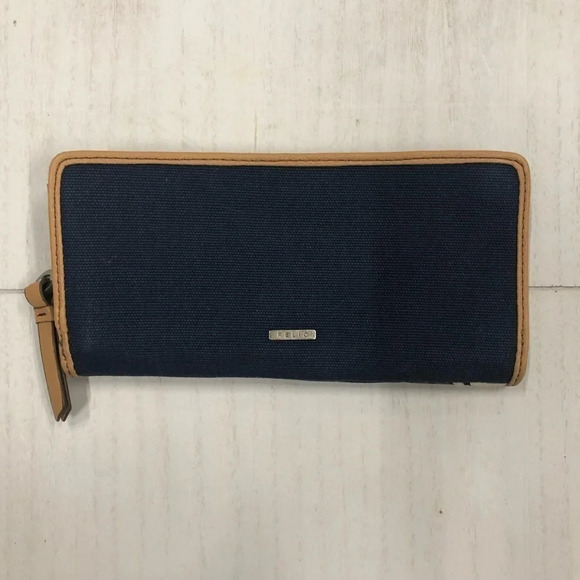 RELIC WALLET canvas Material With Embroidered Flower Inside Card Slots EUC - Picture 7 of 10